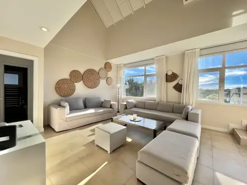 Departamento en Venta en Carilo, USD 570.000
