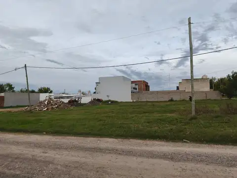 Terreno en Venta en Crespo, USD 35.000