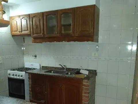 Depto Tipo Casa en Alquiler 40 años