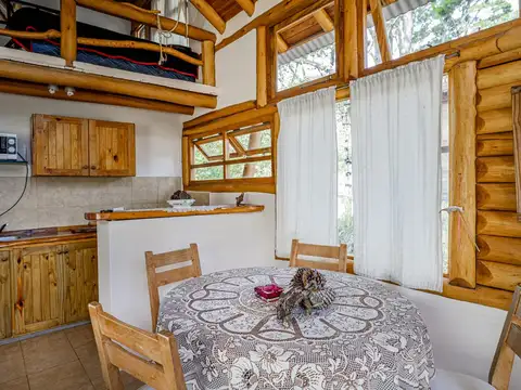 Casa 6 ambientes con 2 baños