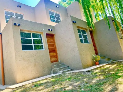 VENTA COMPLEJO DE 3 DÚPLEX EN SAN ANTONIO DE ARREDONDO A 100MTS DEL RIO– EXCELENTE UBICACIÓN