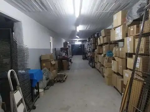 Galpon en Venta en Chacarita, USD 800.000