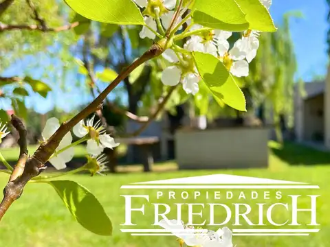 Casa en Venta con 6 cocheras