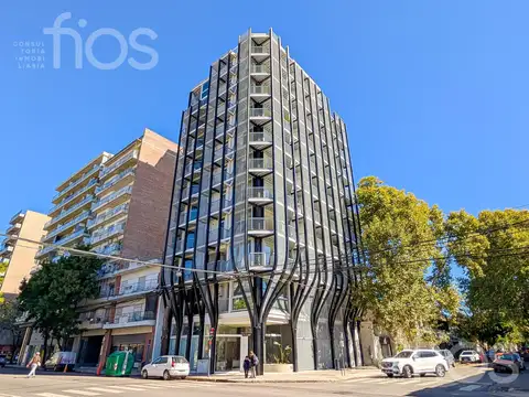 VENTA DEPARTAMENTO PREMIUM TRIPLEX DE DOS DORMITORIOS CON TERRAZA Y PISCINA EXCLUSIVA EN LOURDES