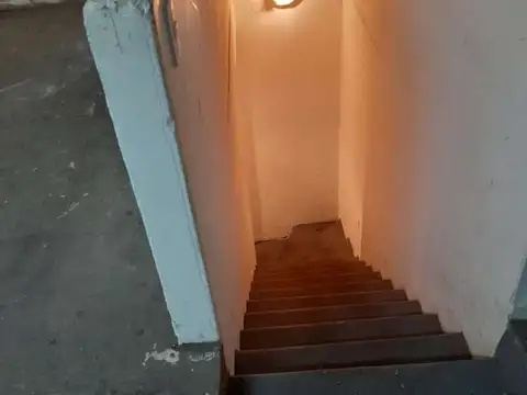 EXCELENTE LOCAL, APTO TODO RUBRO,