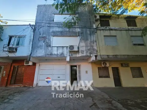Casa en venta macrocentro 2 habitaciones y cochera