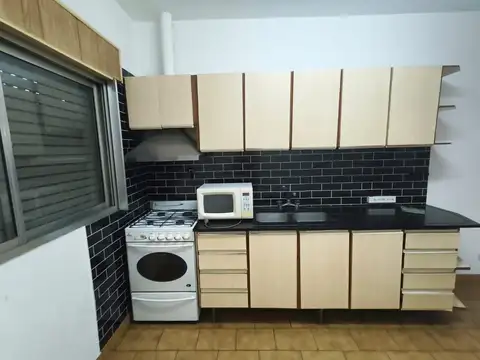 Depto Tipo Casa en Alquiler de 2 ambientes