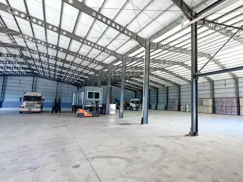Nave Industrial en Uriburu  al 3300
