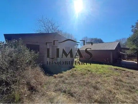 Casa 5 ambientes con 2 baños