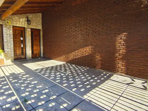 VENDE DUPLEX 4 AMBIENTES CON JARDIN EN VILLA SARMIENTO HAEDO