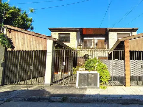 Depto Tipo Casa en Venta de 4 ambientes