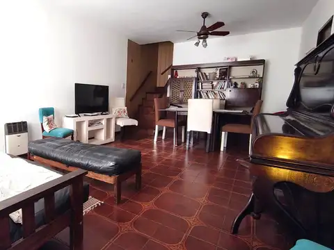 Depto Tipo Casa en Venta con 1 cocheras