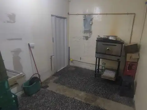 Local en Venta 75 años