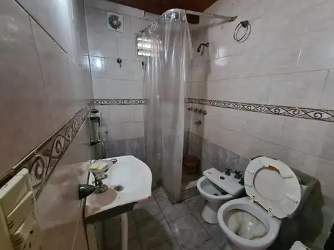 Casa + Depto sobre Clark, ciudad de Glew