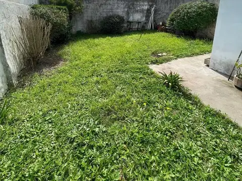 Casa en venta - 3 Dormitorios 1 Baño - 25 de Mayo
