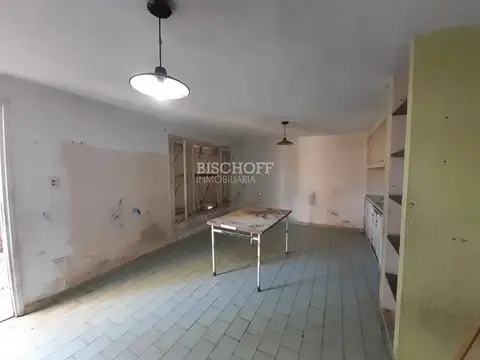 Casa 2 ambientes con 1 baño
