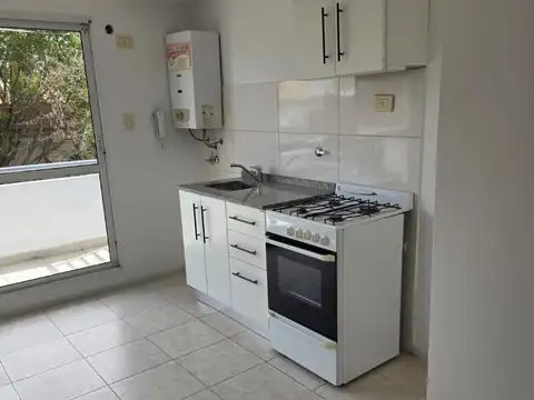 Suipacha 400, Piso 2°