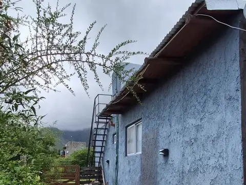 Casa 7 ambientes con 2 baños