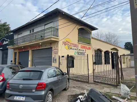 Av Hipolito Yrigoyen 24600