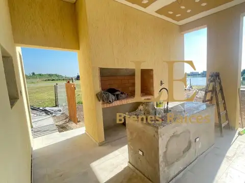 Casa 4 ambientes con 3 baños