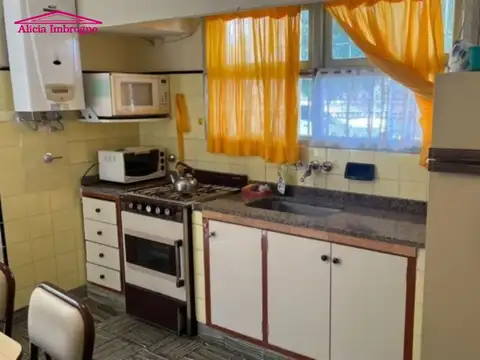 Casa 3 ambientes con 2 baños