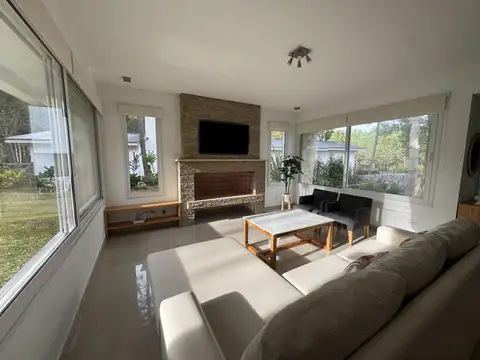Casa en Venta, 4 dormitorios, Barrio Privado,  Costa  Esmeralda , Pinamar