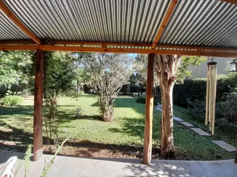 Casa 2 ambientes con 1 baño