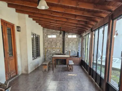 Casa 4 ambientes con 3 baños