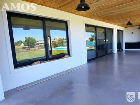 Casa en Venta en San Matias, USD 545.000