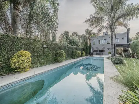 Casa en Venta con 1 cochera