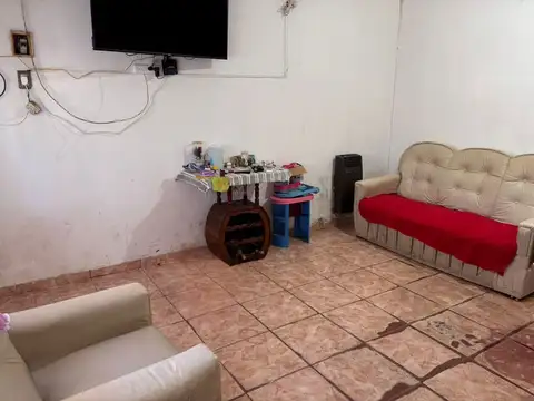 Casa 3 ambientes con 1 baño
