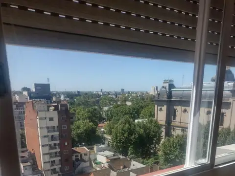 3 Amb  Luminoso Piso Alto Impecable