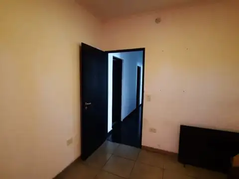 VENTA CASA 5 AMBIENTES MATHEU ESCOBAR