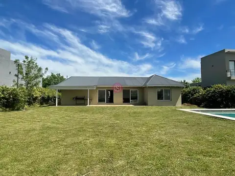 Casa  en Venta en Haras Santa Maria, Escobar, G.B.A. Zona Norte