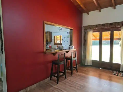 Casa 4 ambientes con 2 baños