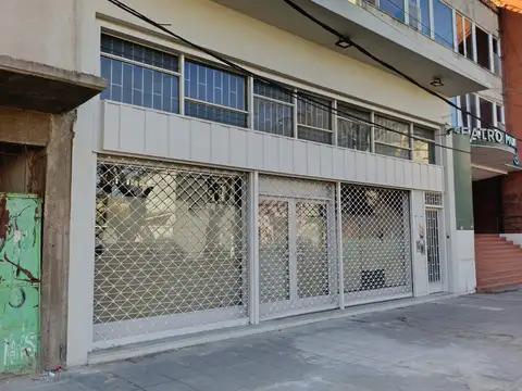 Local comercial de 260 m² en Merlo (Bs. As.) – Apto múltiples destinos