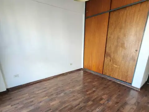 Departamento en Alquiler en Zona Universidades Bosque, $ 550.000