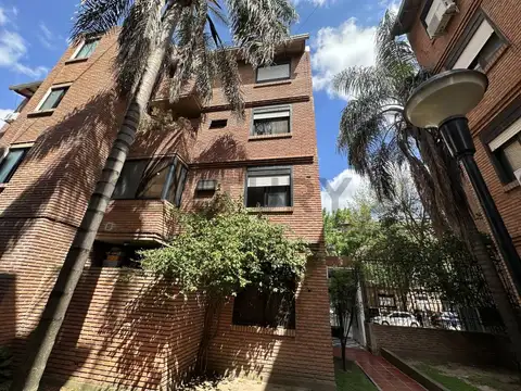 Cochabamba 100, Piso 0