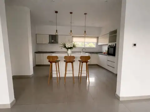 Casa en Alquiler en San Matias, USD 2.000