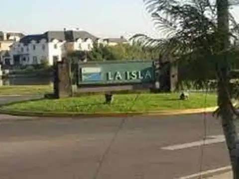 Casa 5 ambientes con 4 baños