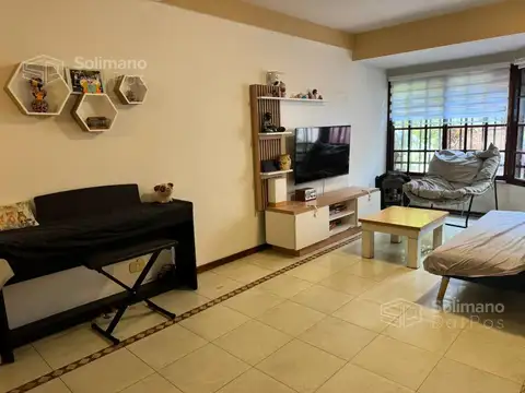 Depto Tipo Casa 4 ambientes con 3 baños