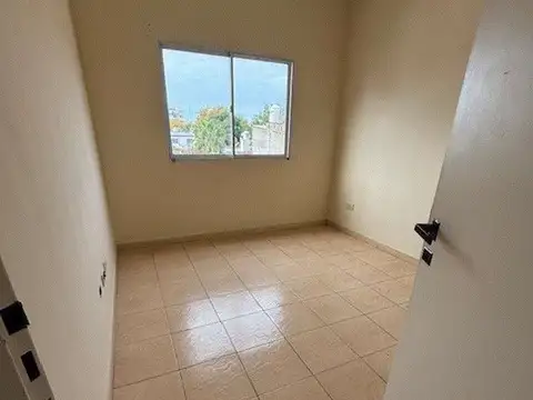 Departamento en Alquiler en Villa Ballester, $ 750.000