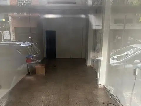 Local en Alquiler Via Púb.