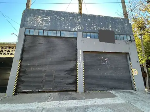 VENTA DEPÓSITO - GALPÓN C/ENTRADA DE CAMIÓN -MORON