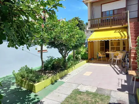 Depto Tipo Casa en Venta con 5 cocheras