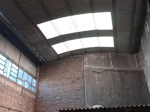 Galpon en Venta en Mataderos, USD 300.000