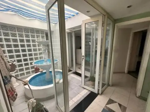 Casa en Venta en San Nicolas De Los Arroyos, USD 280.000