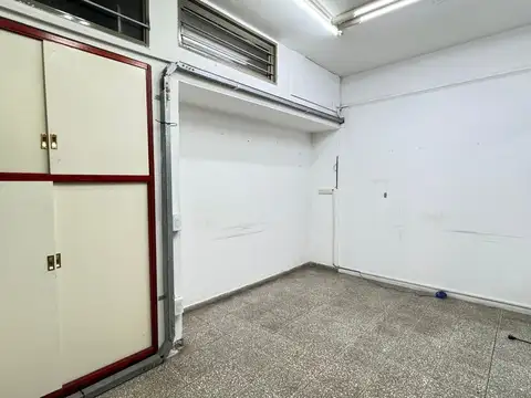 VENTA/ SALON COMERCIAL / OFICINAS