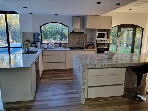 Casa en Alquiler Temporal en Ezeiza, USD 2.200
