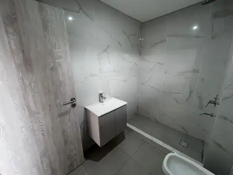 Departamento en Alquiler con 1 cochera